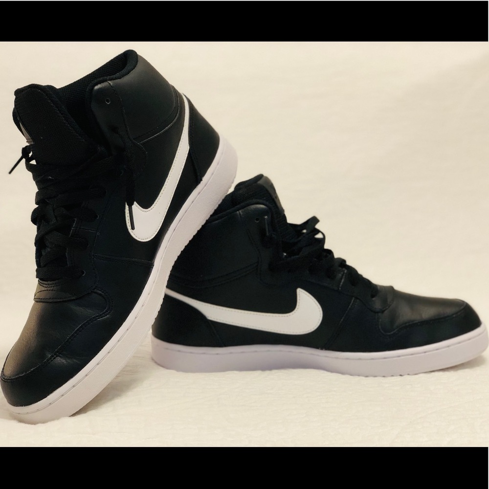 Nike Basketball sneakers